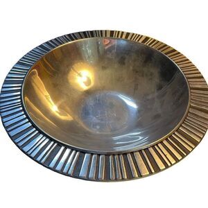 Vintage Wilton Armetale Pewter sunburst rimmed aluminum nontoxic food safe bowl.